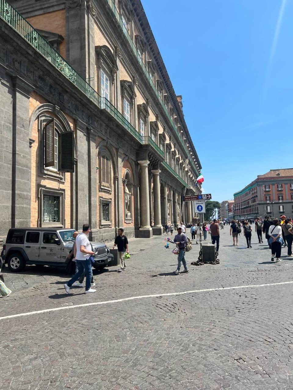 Апартаменти Casa Giulia Piazza Plebiscito Неаполь Екстер'єр фото