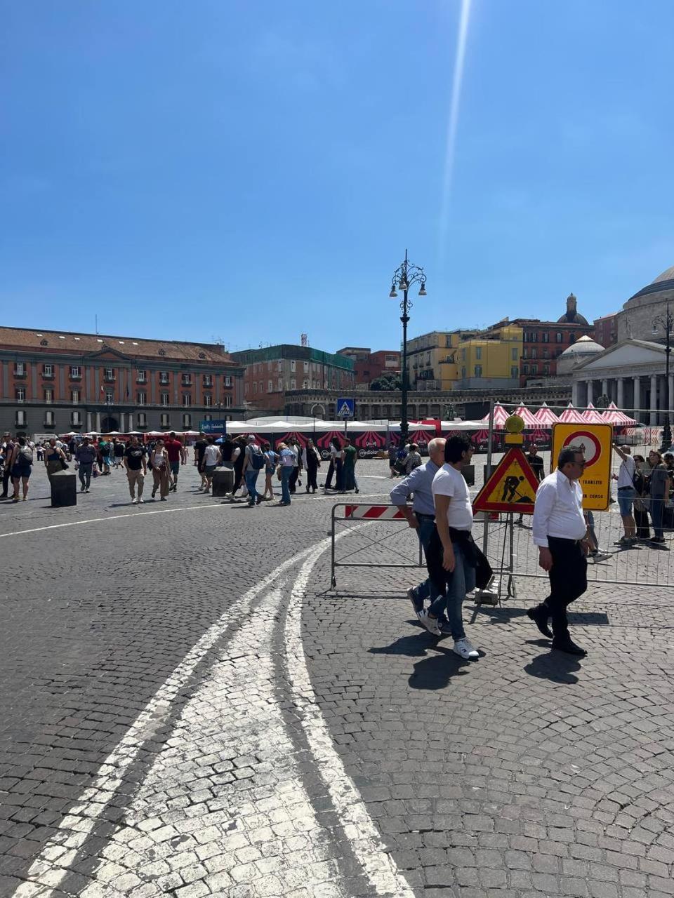 Апартаменти Casa Giulia Piazza Plebiscito Неаполь Екстер'єр фото